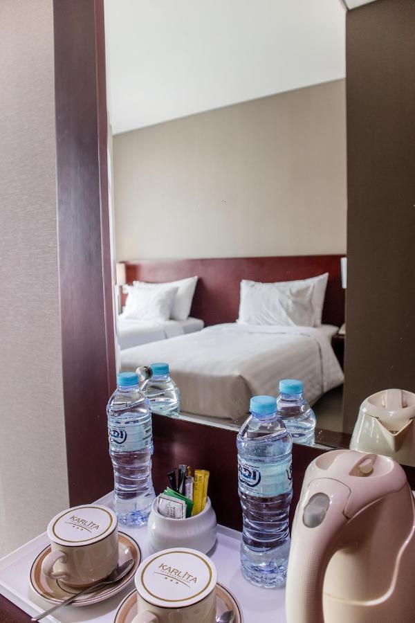 Karlita Hotel Tegal Extérieur photo